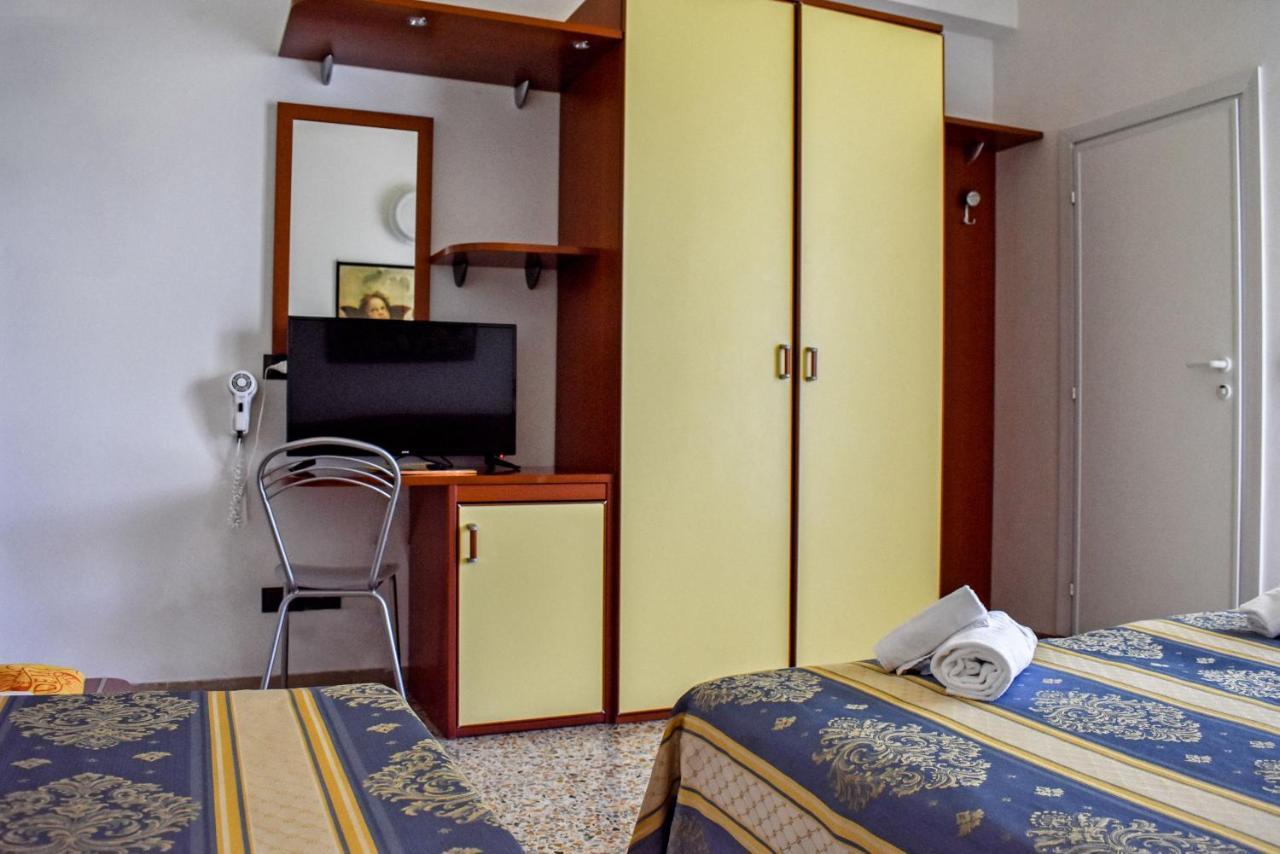 Hotel Dear Rimini Extérieur photo
